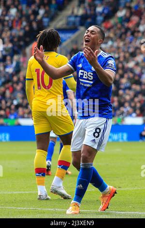 Leicester, Royaume-Uni. 10th avril 2022. Youri Tielemans #8 de Leicester City Gestures pendant le match à Leicester, Royaume-Uni le 4/10/2022. (Photo de James Heaton/News Images/Sipa USA) crédit: SIPA USA/Alay Live News Banque D'Images