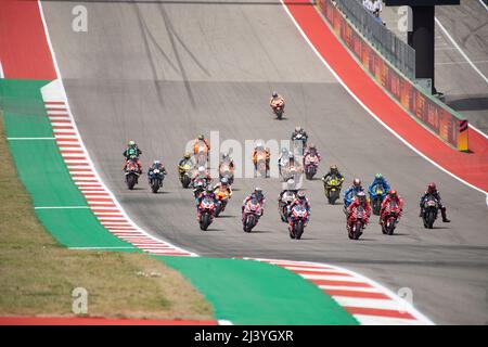 Les Amériques, Austin, Texas, États-Unis. 10th avril 2022. GRID début du Grand Prix de la Bull Rouge MotoGP des Amériques, circuit des Amériques, Austin, Texas. Mario Cantu/CSM/Alamy Live News Banque D'Images