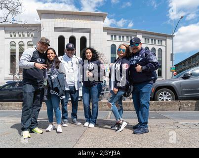 Bronx, New York, États-Unis. 8th avril 2022. Les New York Yankees organisent leur journée d'ouverture dans le Bronx contre le Boston Red Sox. (Image de crédit : © Steve Sanchez/Pacific Press via ZUMA Press Wire) Banque D'Images