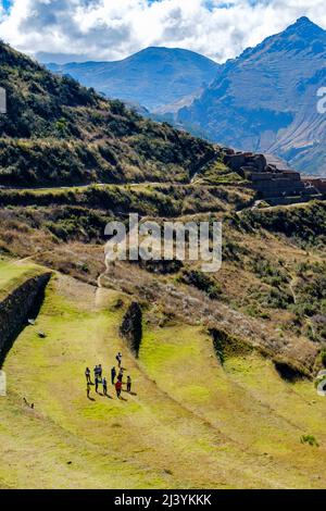 Terrasse agricole inca, ruines Pisac andenes, terrasses agricoles dans le secteur Qantas Raqay des ruines de la forteresse Pisac, Vallée sacrée, Pérou. Banque D'Images