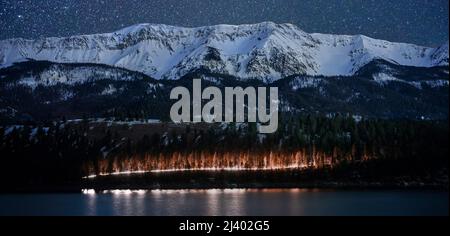 Chef Joseph Mountain sous un ciel nocturne, lac Wallowa, Oregon Banque D'Images