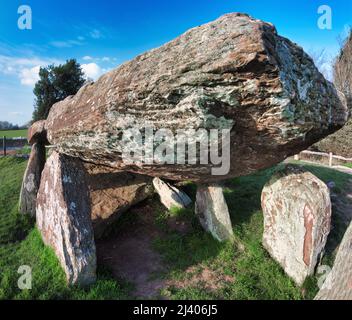 Grandes pierres de la chambre de sépulture intérieure, 5000 ans.proche de la frontière galloise.surplombant la vallée d'or, Herefordshire et la vallée de Wye,lié t Banque D'Images