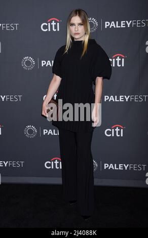 Hollywood, États-Unis. 10th avril 2022. Camille Razat au PaleyFest annuel 39th - "Emily in Paris" tenu au Dolby Theatre le 10 avril 2022 à Hollywood, CA. © Janet Gough/AFF-USA.COM crédit : AFF/Alamy Live News Banque D'Images