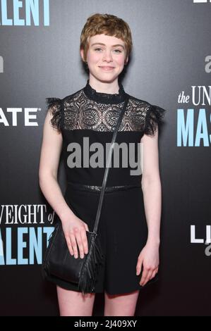 New York, États-Unis. 10th avril 2022. Sophia Lillis participe à la première à New York du « poids insupportable du talent massif » à Regal Essex Crossing à New York, NY, le 10 avril 2022. (Photo par Anthony Behar/Sipa USA) crédit: SIPA USA/Alay Live News Banque D'Images