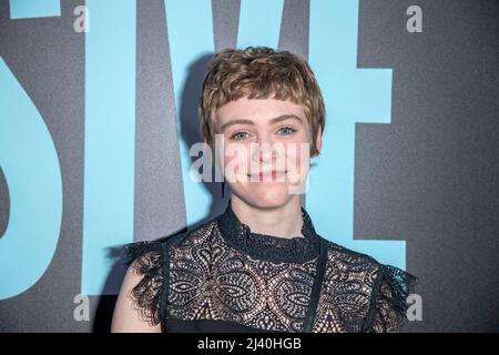 NEW YORK, NEW YORK - 10 AVRIL : Sophia Lillis participe à la sélection de New York « The Unsupportables Weight of massive Talent » à Regal Essex Crossing le 10 avril 2022 à New York. Banque D'Images