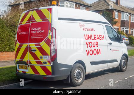 Fourgonnette de travail Virgin Media, garée dans une rue résidentielle. Banque D'Images