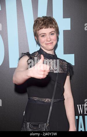 New York, États-Unis. 10th avril 2022. Sophia Lillis participe à la projection « The Unsupportables Weight of massive Talent » de New York à Regal Essex Crossing à New York. Crédit : SOPA Images Limited/Alamy Live News Banque D'Images