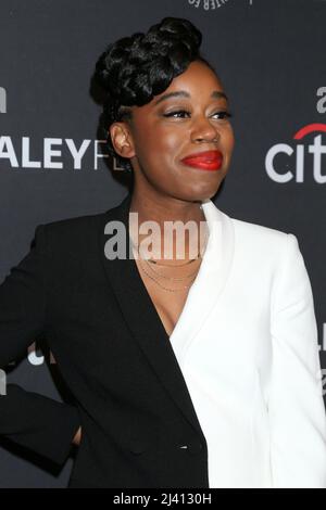 LOS ANGELES - APR 10: Diona Reasonover au PaleyFEST - NCIS Universe au Dolby Theatre le 10 avril 2022 à Los Angeles, CA Banque D'Images