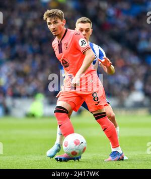 Billy Gilmour de Norwich lors du match de la Premier League entre Brighton et Hove Albion et Norwich City au stade de la communauté American Express, Brighton, Royaume-Uni - 2nd avril 2022 - usage éditorial uniquement. Pas de merchandising. Pour les images de football, les restrictions FA et Premier League s'appliquent inc. Aucune utilisation Internet/mobile sans licence FAPL - pour plus de détails, contactez football Dataco Banque D'Images