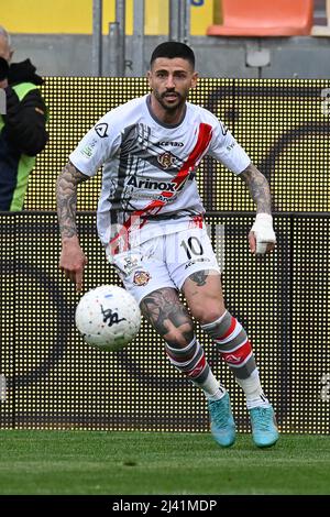 Frosinone, Italie. 09th avril 2022. Cristian Buonaiuto des Etats-Unis Cremonese pendant le match de football série B, Frosinone contre Cremonese au Stadio Benito Stirpe le 9 avril 2022 à Frosinone, Italie. (Photo par AllShotLive/Sipa USA) crédit: SIPA USA/Alay Live News Banque D'Images