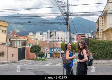 La région de la Floresta à Quito, qui a acquis une réputation d'être l'un des quartiers les plus envoûtant de toute ville d'Amérique du Sud. Banque D'Images