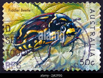 AUSTRALIE - VERS 2003 : un timbre imprimé en Australie montre Fiddler Beetle, Eupoecila Australasiae, Scarab Beetle, Insect, vers 2003 Banque D'Images