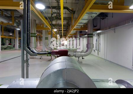 salle des machines de l'usine de refroidissement de district Banque D'Images