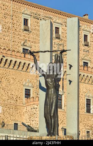 L'Alcázar de Tolède ou Real Alcázar de Toledo est une fortification civile et militaire, située dans l'une des plus hautes parties de la ville, l'Espagne, l'Europe. Banque D'Images