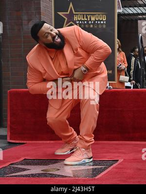 Los Angeles, États-Unis. 11th avril 2022. DJ Khaled rend hommage lors d'une cérémonie de dévoilement en l'honneur de la star 19th de Hollywood Walk of Fame le lundi 11 avril 2022 à Los Angeles. Photo de Jim Ruymen/UPI crédit: UPI/Alay Live News Banque D'Images