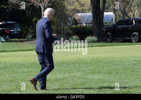 Washington, États-Unis. 11th avril 2022. Le président Joe Biden arrive à la Maison-Blanche du Delaware à la Maison-Blanche de South Lawn à Washington DC, aux États-Unis. Crédit : SOPA Images Limited/Alamy Live News Banque D'Images