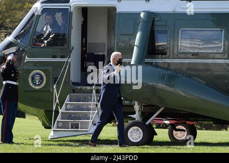 Washington, États-Unis. 11th avril 2022. Le président Joe Biden arrive à la Maison-Blanche du Delaware à la Maison-Blanche de South Lawn à Washington DC, aux États-Unis. Crédit : SOPA Images Limited/Alamy Live News Banque D'Images