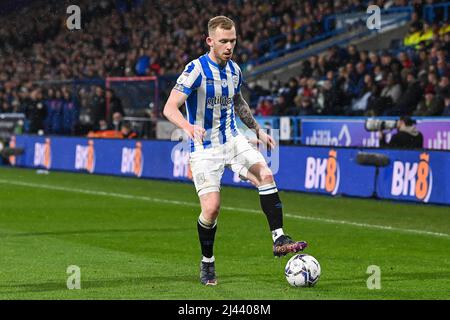 Lewis O'Brien #8 de la ville de Huddersfield en action pendant le match à , le 4/11/2022. (Photo de Craig Thomas/News Images/Sipa USA) Banque D'Images