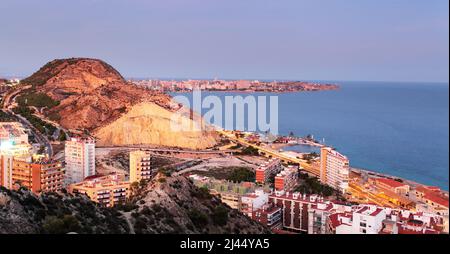 Vue de la Serra Grossa o San Julian Mountain à Alicante - Espagne Banque D'Images