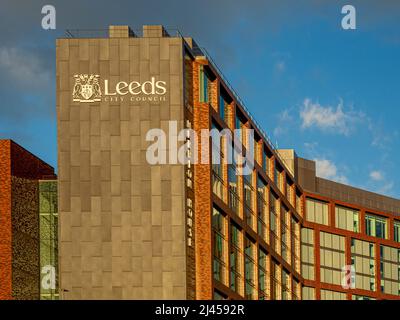 Façade extérieure de Merrion House, bureaux du conseil municipal de Leeds. Leeds, West Yorkshire. ROYAUME-UNI Banque D'Images