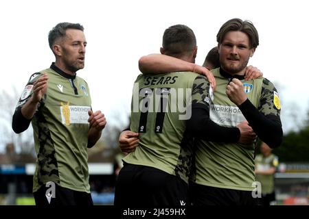 Noah Chilvers de Colchester United fête son deuxième but de marquer le scoreline 1-2 - Harrogate Town / Colchester United, Sky Bet League Two, GNC Stadium, Harrogate, Royaume-Uni - 2nd avril 2022 usage éditorial uniquement - restrictions DataCo applicables Banque D'Images