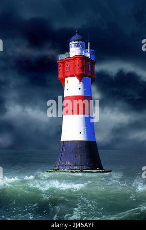 Der Leuchtturm Roter Sand vor einem Gewitter, Himmel, dunkler Himmel, Wesermündung, Aussenweser,Außenweser, Leuchtfeuer, Turm, Historischer Leuchttur Banque D'Images