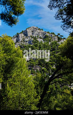 Toulon (sud-est de la France): Croix du point sublime au sommet du Mont Faron Banque D'Images