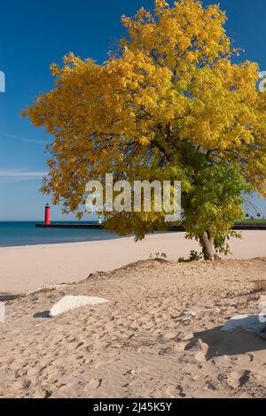 Phare de Kenosha Breakwater le long du lac Michigan Banque D'Images