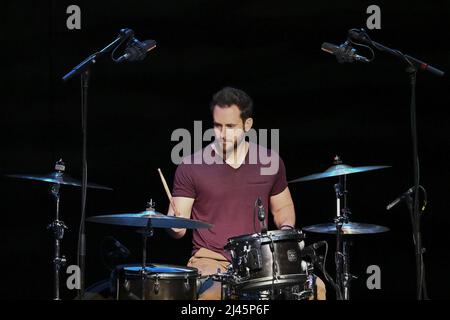 Archibald Ligonniere en direct pendant le concert de Scott Henderson Trio à l'Auditorium Parco della Musica, 11th avril 2022, Rome, Italie Banque D'Images