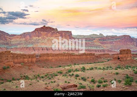 Coucher de soleil sur Scenic Drive dans le parc national de Capitol Reef, Utah Banque D'Images