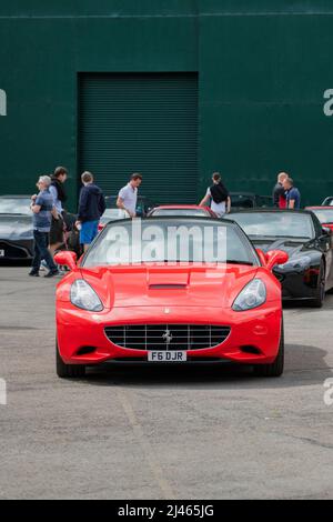 2012 Ferrari California 2 plus 2 S-A au Bicester Heritage Centre, événement du dimanche. Bicester, Oxfordshire, Angleterre Banque D'Images