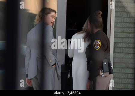 Fairfax, Virginie, États-Unis. 12th avril 2022. Heather Heard arrive au palais de justice du comté de Fairfax où son procès pour diffamation a lieu. Crédit photo: Chris Kleponis/Sipa USA crédit: SIPA USA/Alay Live News Banque D'Images
