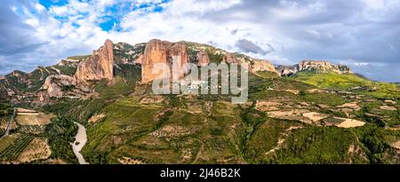 Mallos de Riglos, conglomérat de formations rocheuses à Huesca, Espagne Banque D'Images