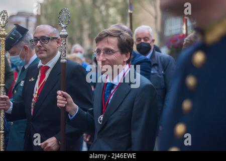 Madrid, Madrid, Espagne. 11th avril 2022. La confrérie penitentielle de la Santimo Cristo del Camino et de la María Madre de las Delicias a été la seule procession avec son Cristo del Camino, qui a son siège dans la paroisse de Nuestra Señora de las Delicias (à côté du métro Delicias) Paseo de las Delicias, rue Cíceres, Rue Batalla del Salado, zone 1 casernes de la Garde civile (où se tient la gare de pénitence), rue Batalla del Salado, chemin de fer et paroisse Nuestra Señora de las Delicias organisée par : Fraternité penitentielle du Saint-Christ du chemin et Marie mère des délices. Banque D'Images