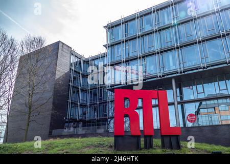 Bruxelles, Belgique, le 12 avril 2022. RTL Belgium est une filiale de DPG Media et du Groupe Rossel qui produit et publie des services de télévision spécifiques Banque D'Images