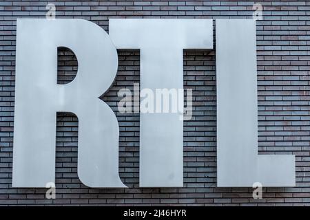 Bruxelles, Belgique, le 12 avril 2022. RTL Belgium est une filiale de DPG Media et du Groupe Rossel qui produit et publie des services de télévision spécifiques Banque D'Images