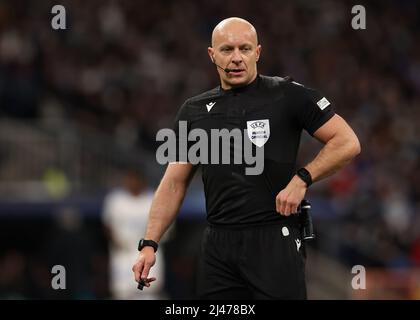 Madrid, Espagne, le 12th avril 2022. L'arbitre Szymon Marciniak de Pologne lors du match de la Ligue des champions de l'UEFA au Bernabeu, à Madrid. Le crédit photo devrait se lire: Jonathan Moscrop / Sportimage Banque D'Images