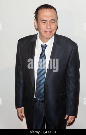 **PHOTO DE FICHIER** Gilbert Gottfried est décédé. NEW YORK, NY - 30 JANVIER : Gilbert Gottfried assiste au Friars Club Roast Honoring Boomer Esiason à Waldorf Astoria le mercredi 30 janvier 2014 à New York. Crédit : Corredor99/MediaPunch Banque D'Images