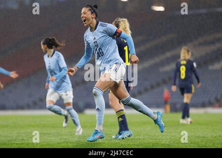 Jennifer Hermoso, de l'Espagne, célèbre le deuxième but de son équipe lors du match de qualification de la coupe du monde de la FIFA pour femmes à Hampden Park, Glasgow. Date de la photo: Mardi 12 avril 2022. Banque D'Images