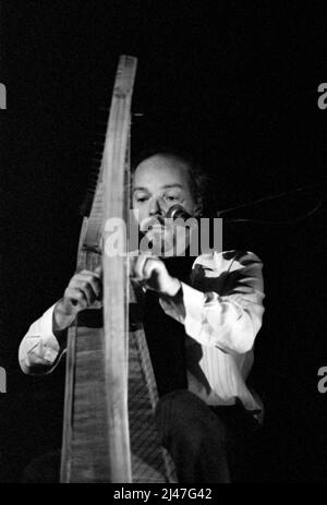 Le musicien et chanteur français Alan Stivell se présente au lieu de Londres en 1983. Banque D'Images