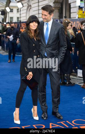 Londres, Royaume-Uni. 12 avril 2022. Kris Thykier et Claudia Winkelman assistent à la première de l'opération mincemeat au cinéma Curzon Mayfair de Londres. Date de la photo: Mardi 12 avril 2022. Le crédit photo devrait se lire: Matt Crossick/Empics/Alamy Live News Banque D'Images