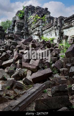 Au Cambodge, les ruines du temple Beng Mealea, côté sud, 12e. Siècle. Banque D'Images