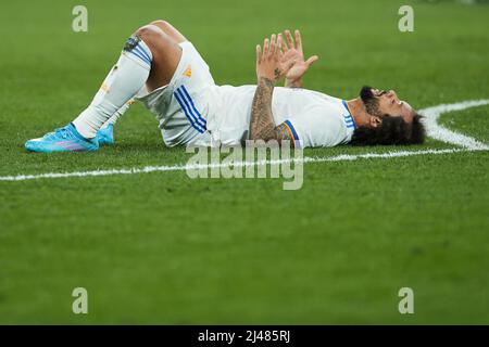 Madrid, Espagne. 12th avril 2022. Marcelo du Real Madrid célèbre la victoire après un match de deuxième partie de la finale de la Ligue des champions de l'UEFA entre le Real Madrid d'Espagne et le Chelsea FC d'Angleterre au stade Santiago Bernabeu de Madrid, Espagne, le 12 avril 2022. Credit: Meng Dingbo/Xinhua/Alay Live News Banque D'Images