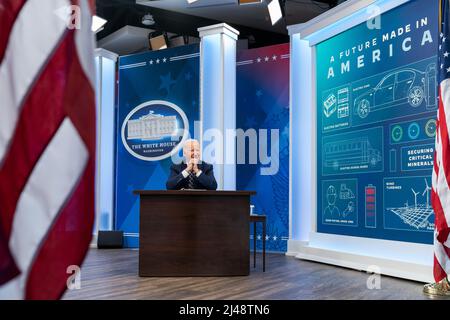 WASHINGTON DC, États-Unis - 22 février 2022 - le président américain Joe Biden participe à une table ronde sur la sécurisation des minéraux essentiels pour un avenir fabriqué en Amérique Banque D'Images