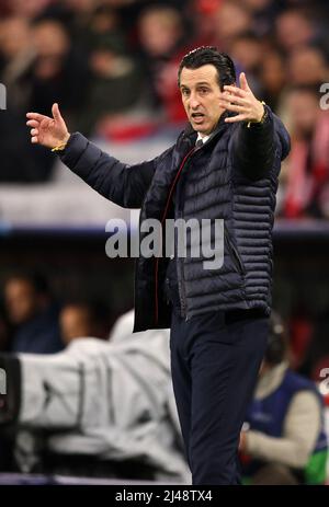 Unai Emery entraîneur du FC Villarreal MUNICH, ALLEMAGNE - AVRIL 12: UEFA Champions League Quarter final Leg Two match entre Bayern Muenchen et Villarreal CF à l'arène de football Munich le 12 avril 2022 à Munich, Allemagne. Ligue des champions de l'UEFA Viertelfinale Rueckspiel © diebilderwelt / Alay stock Banque D'Images