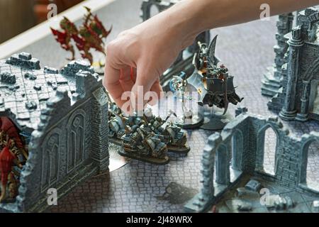 Jeu de figurines d'action, jeu Warhammer 40 000, joueurs Banque D'Images