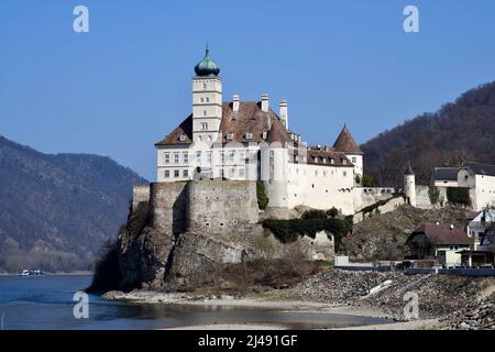 Autriche, monastère de Servite Schoenbuehel, site classé au patrimoine mondial de l'UNESCO de la vallée du Danube, navire sur le Danube Banque D'Images