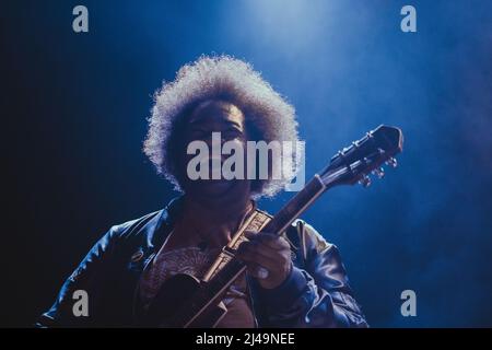 Copenhague, Danemark. 12th avril 2022. Le groupe américain de soul-jazz Delvon Lamarr Organ Trio donne un concert à l'hôtel Cecil de Copenhague. Ici, le guitariste Jimmy James est vu en direct sur scène. (Crédit photo : Gonzales photo/Alamy Live News Banque D'Images