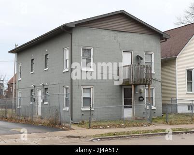 Milwaukee, Wisconsin, États-Unis. 13th avril 2022. La dernière adresse connue de Frank James, le suspect dans les attaques du métro de Brooklyn, est présentée au 2624A N. 6th St. à Milwaukee, Wisconsin, le mercredi matin du 13 avril 2022. James avait enregistré une note dans sa boîte aux lettres, demandant que son courrier soit envoyé à une boîte postale. Crédit : ZUMA Press, Inc./Alay Live News Banque D'Images