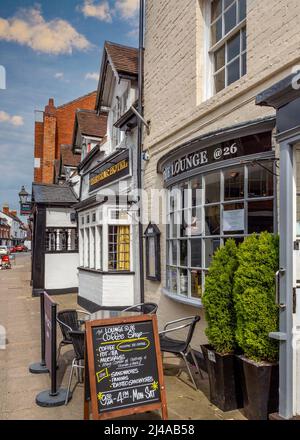 Coffee House sur High Street, Alcester, Warwickshire, Angleterre. Banque D'Images